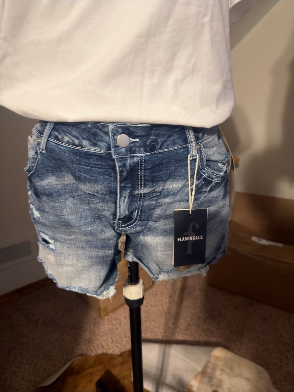 Flamingals Women's Distressed Blue Denim Shorts size XL NWT